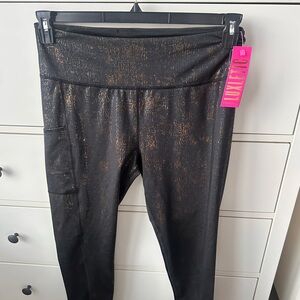 Lilly Pulitzer Weekender High Rise Leggings, Black and Gold Foil, XL